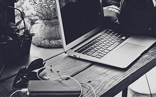 4胜1平仍下课！卡里克被豪门算死，图赫尔才是曼联那枚止痛药